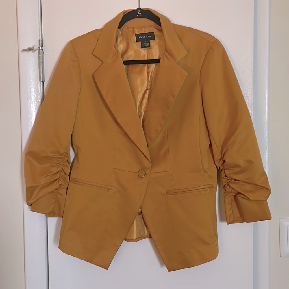 Focus mustard color blazer with 3/4 sleeves in size 8